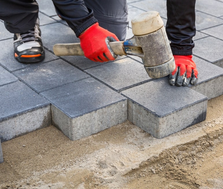installing interlock driveway