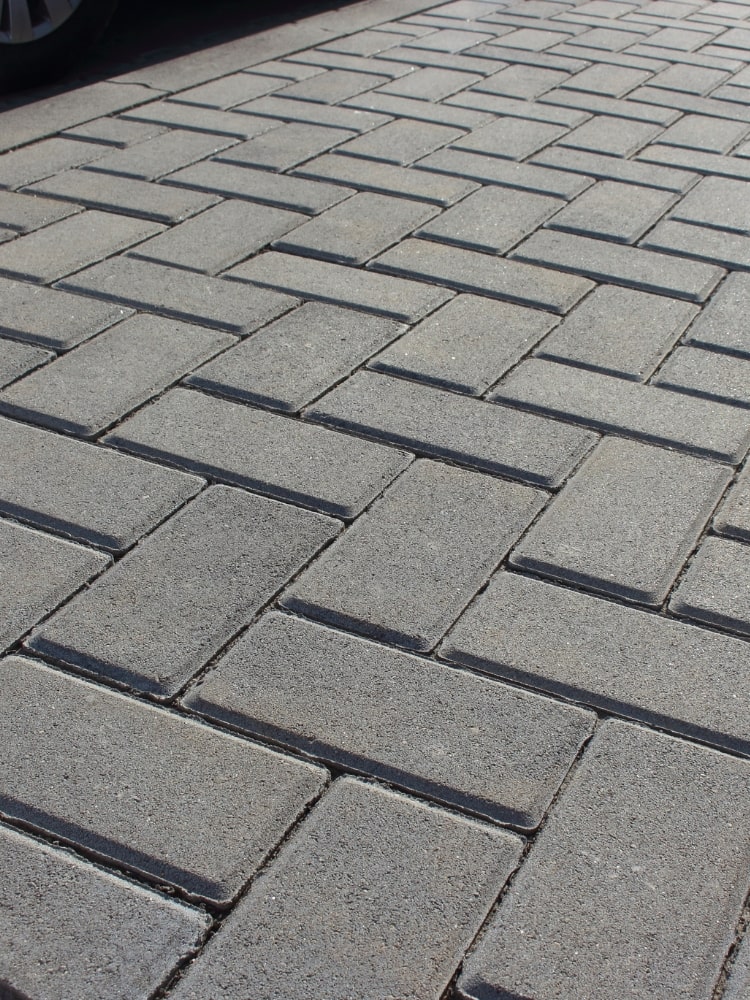 herringbone pattern driveway interlock