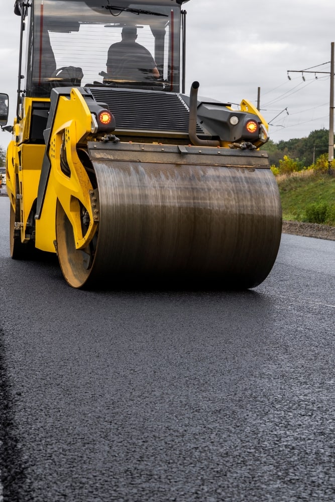 asphalt paver machine